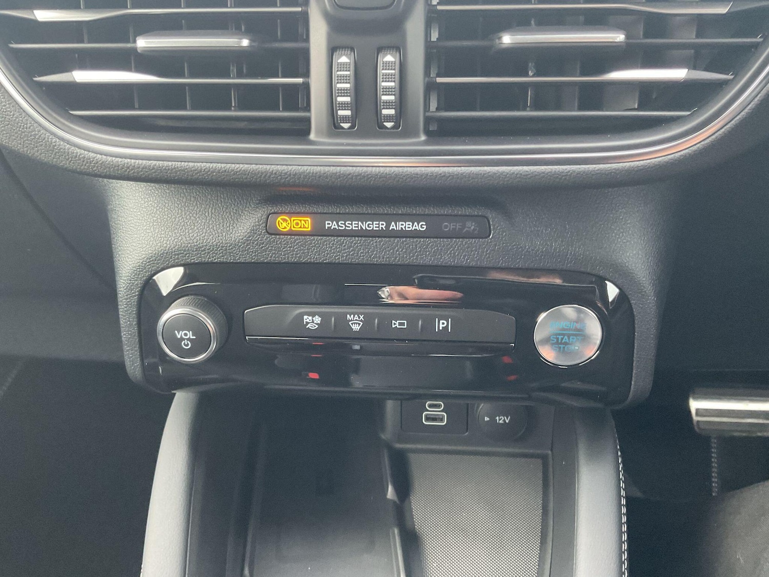 Used Ford Kuga 2025 for sale - 76596944: Photo 28