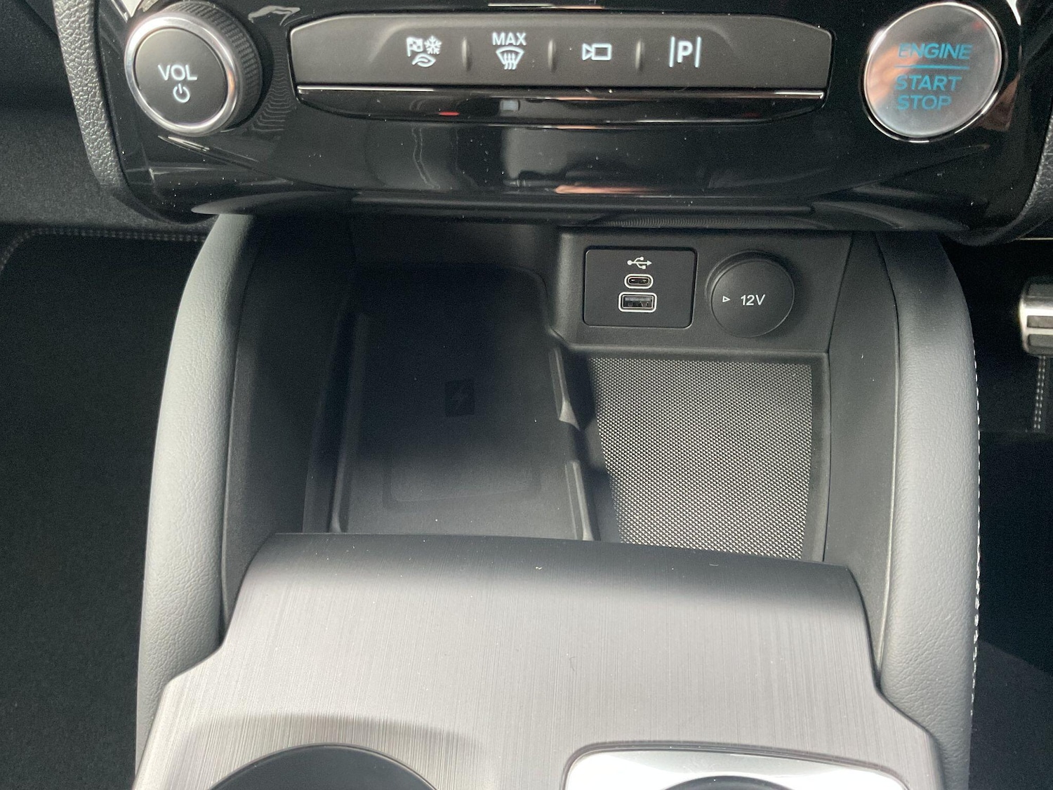 Used Ford Kuga 2025 for sale - 76596944: Photo 29