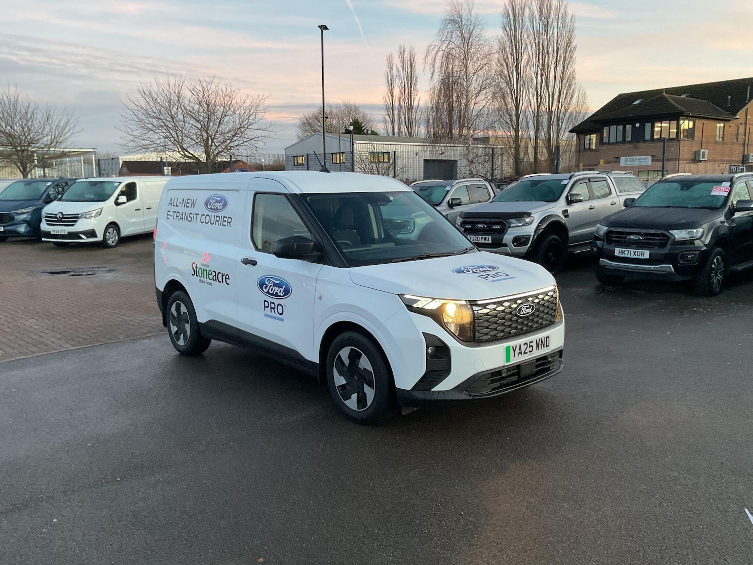 Used Ford Transit Courier 2025 for sale - 76926719: Photo 1