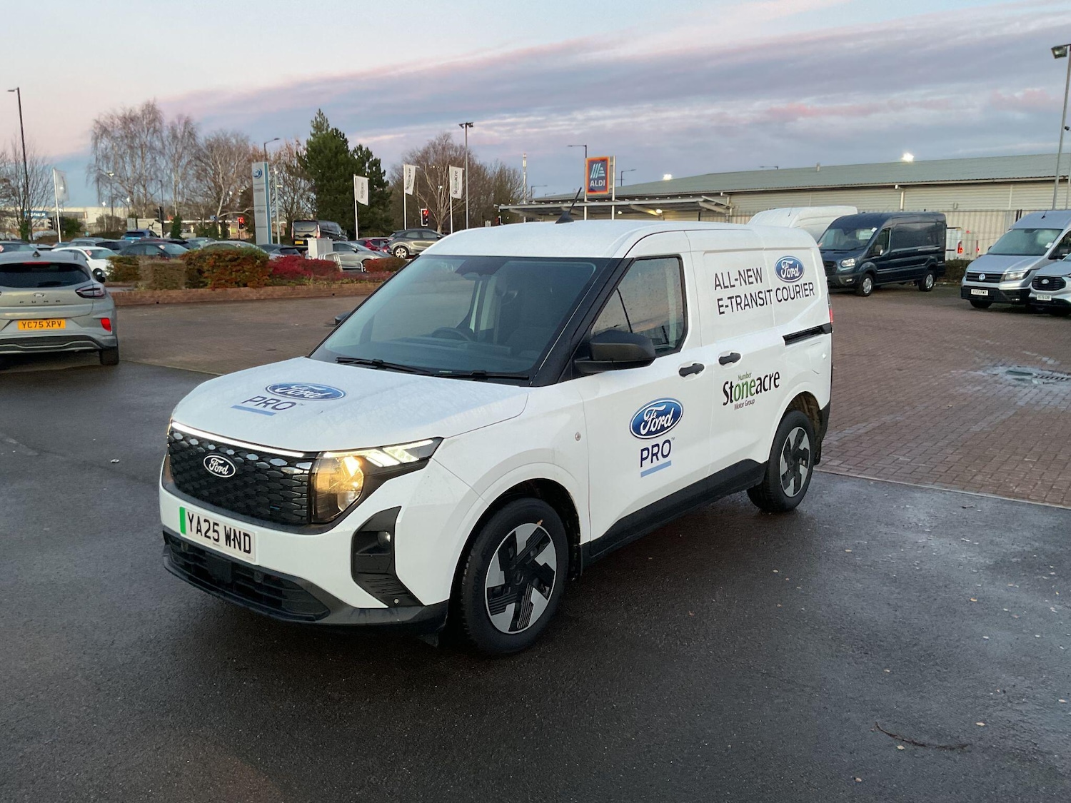 Used Ford Transit Courier 2025 for sale - 76926719: Photo 4