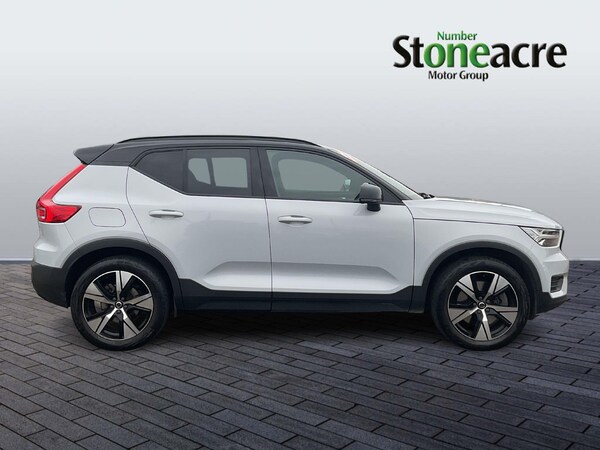 Used Volvo XC40 2021 for sale - 76246624: Photo 2
