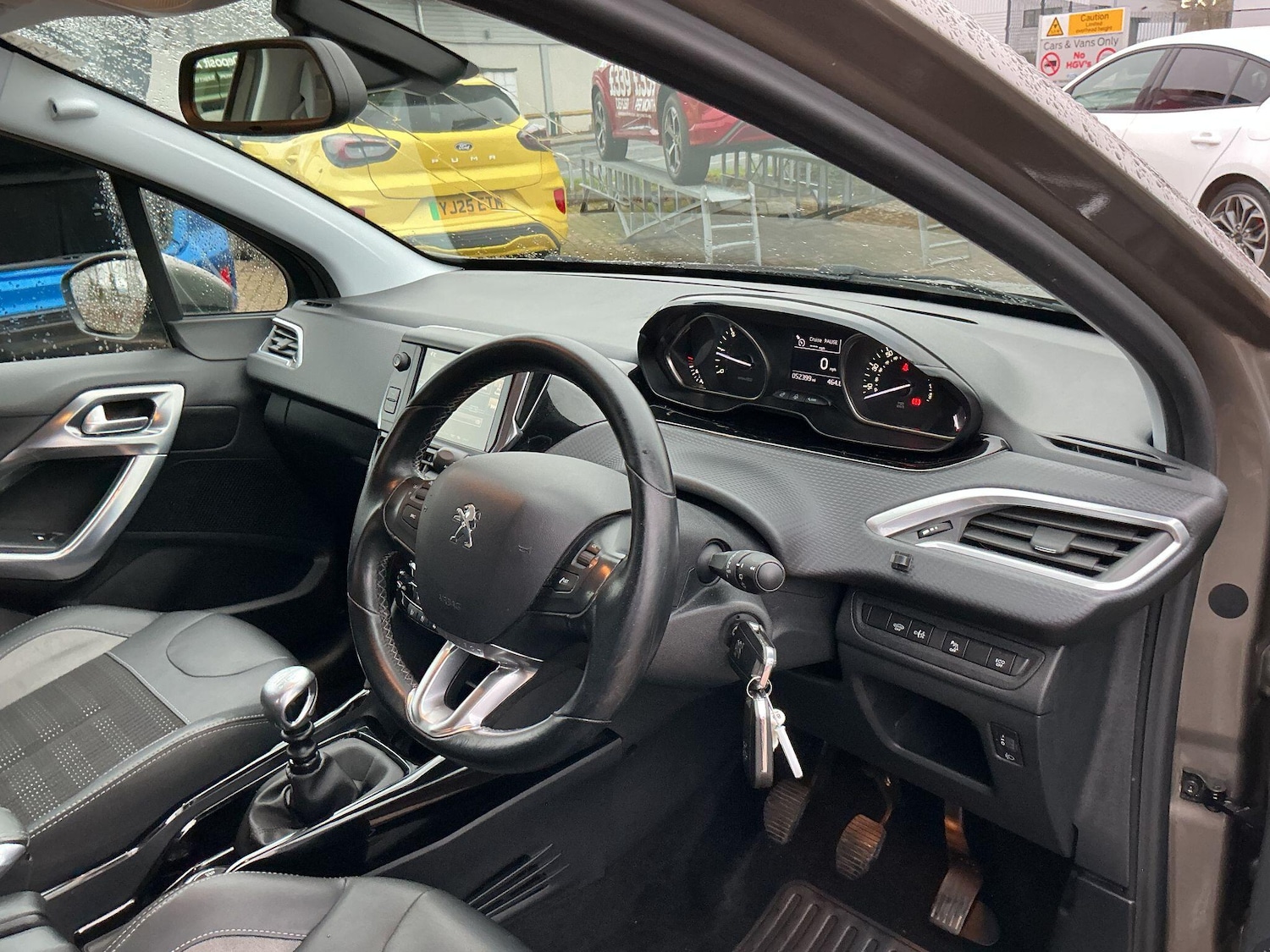 Used Peugeot 2008 2016 for sale - 77538251: Photo 11