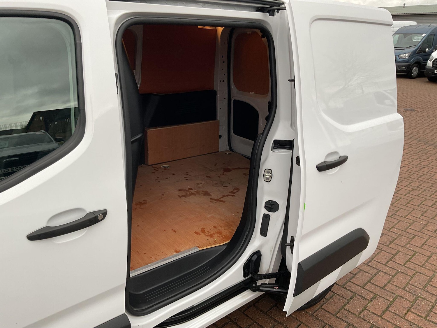 Used Peugeot Partner 2023 for sale - 76765431: Photo 13