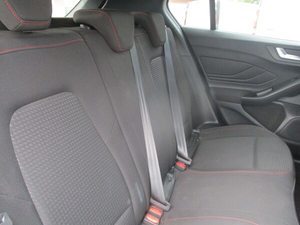 Used Ford Focus for sale - 75363256: Photo 16