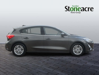 Used Ford Focus 2021 for sale - 76026579: Photo