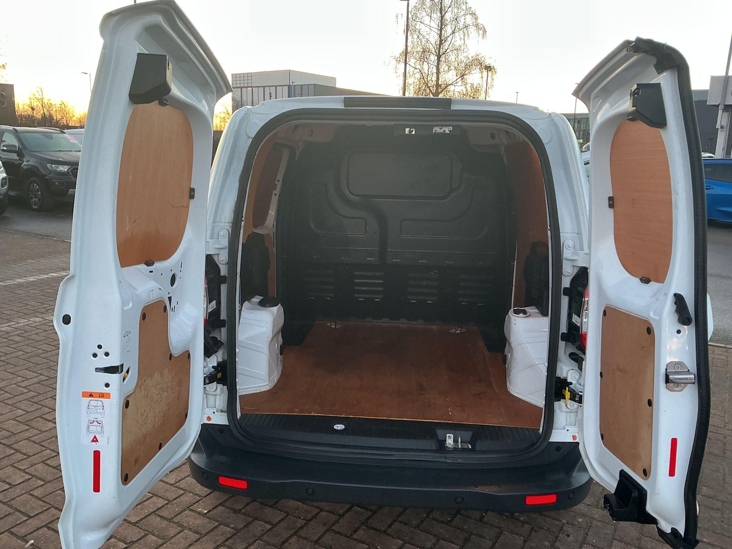 Used Ford Transit Courier 2023 for sale - 76926571: Photo 12