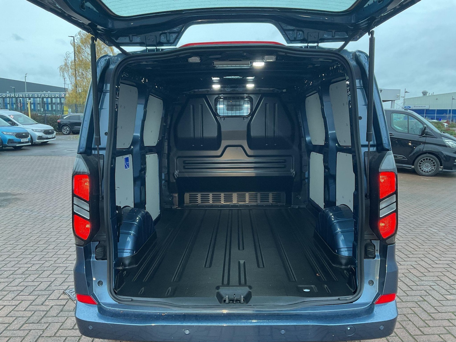 Used Ford Transit Custom 2025 for sale - 76765447: Photo 17