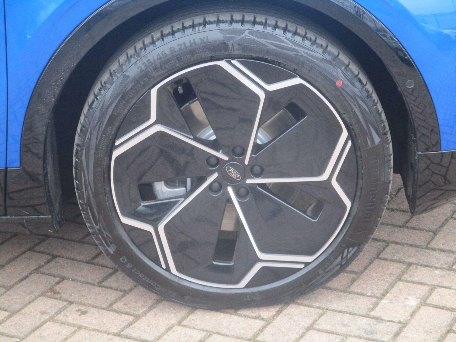 Vehicle 21