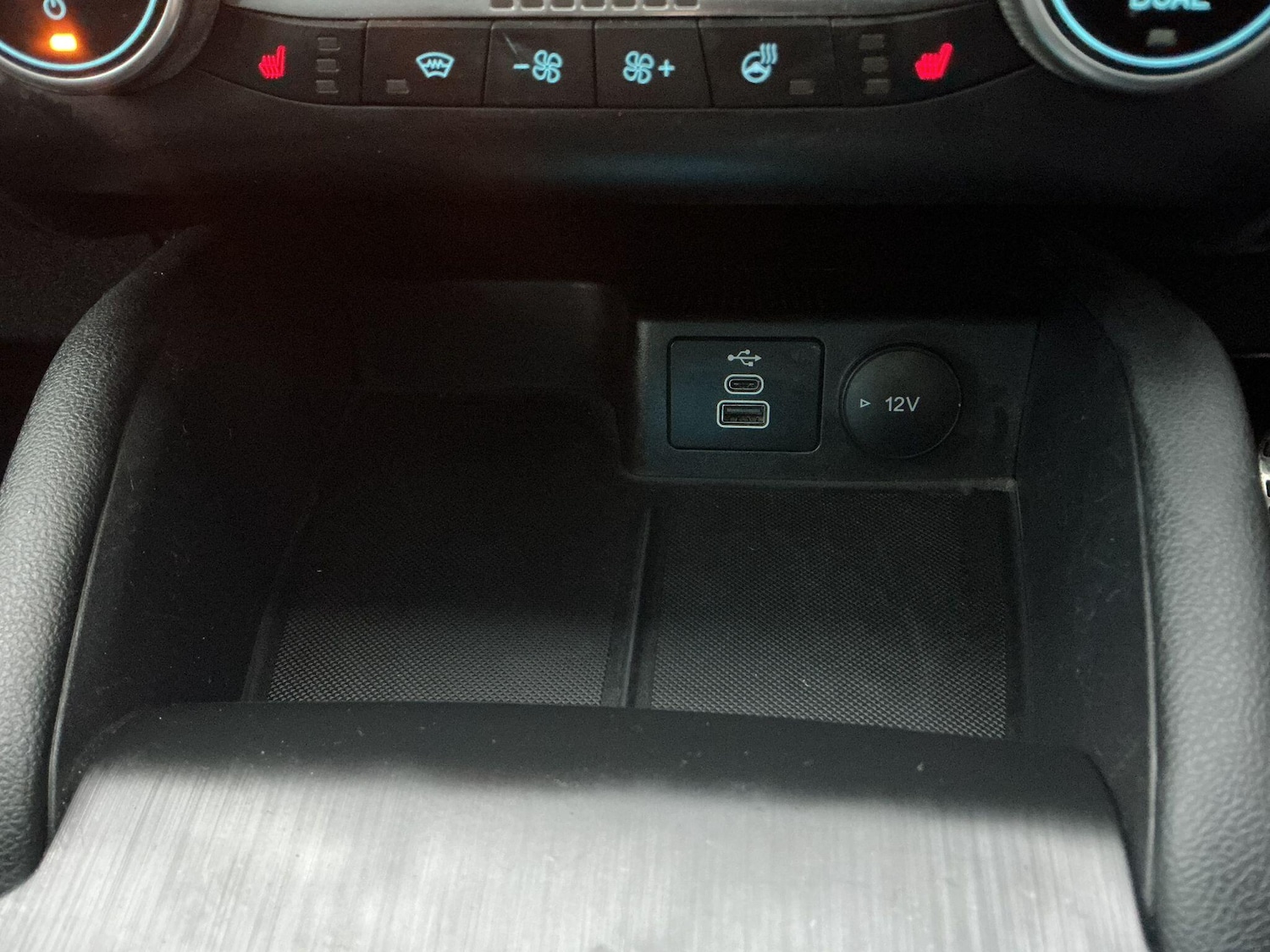 Used Ford Kuga 2022 for sale - 77332010: Photo 32