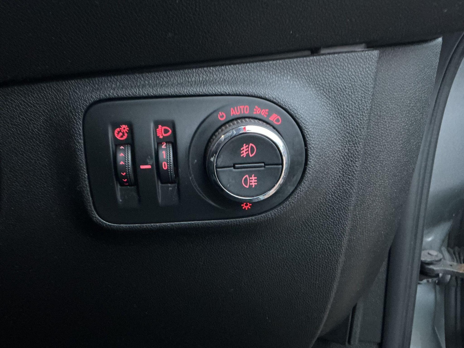 Used Vauxhall Corsa 2018 for sale - 76701303: Photo 14