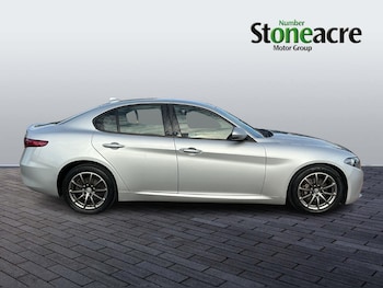 Used Alfa Romeo Giulia 2018 for sale - 76215313: Photo
