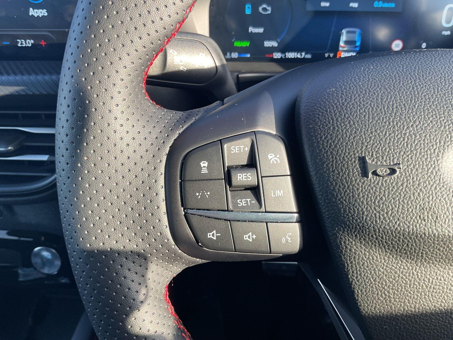 Used Ford Kuga 2025 for sale - 76913105: Photo 29