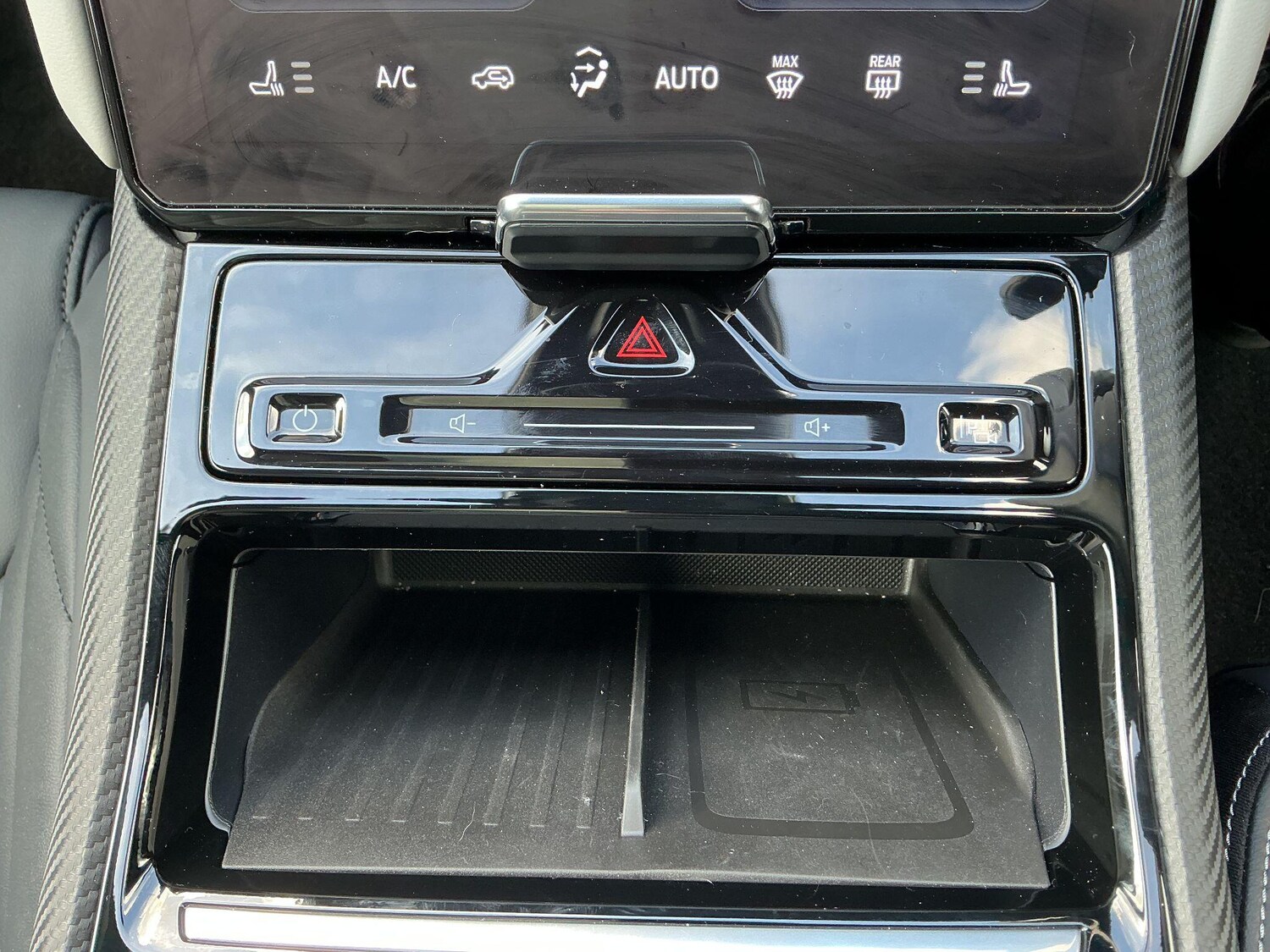 Used Ford Explorer 2024 for sale - 76122447: Photo 15