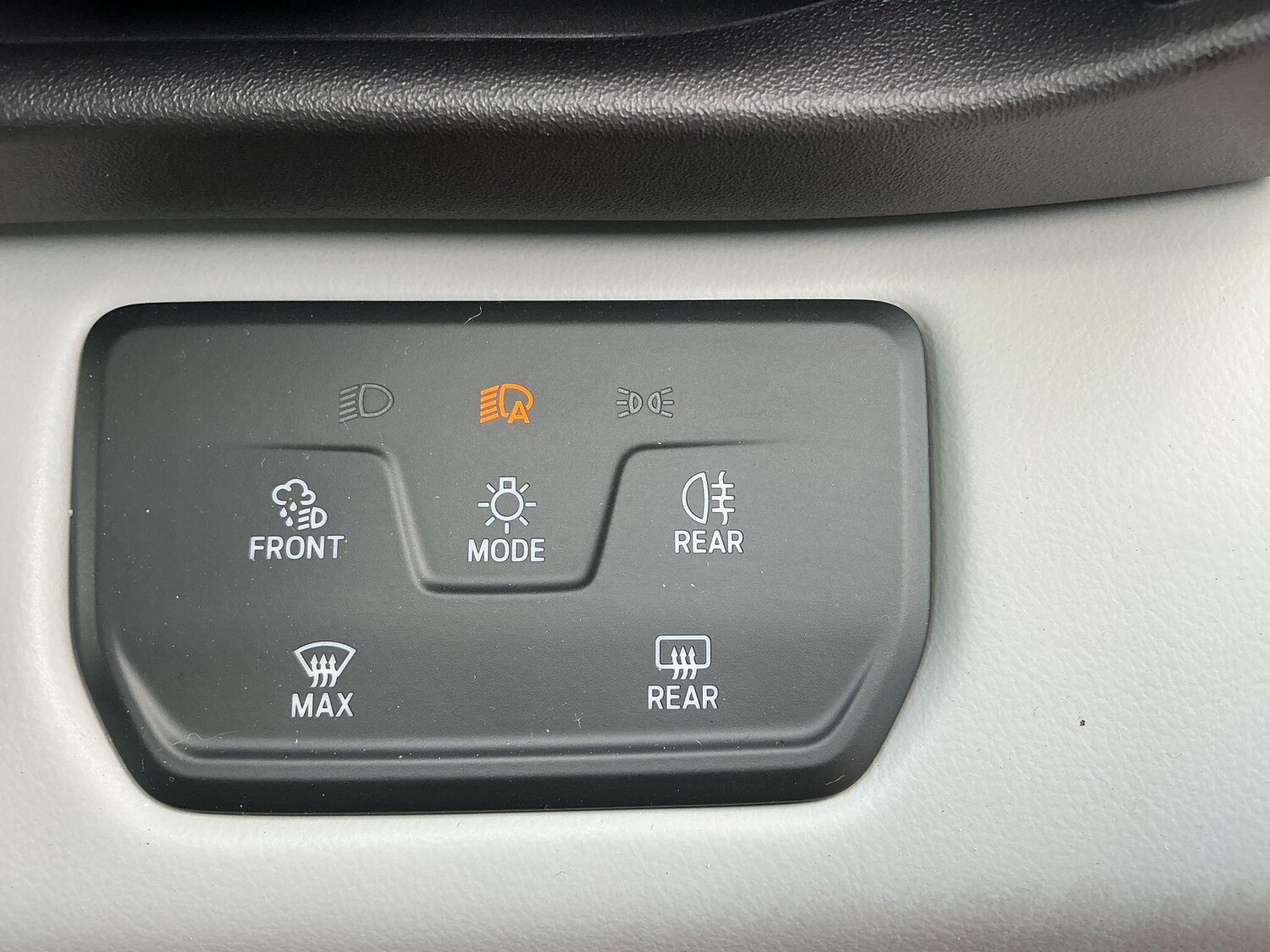 Used Ford Explorer 2024 for sale - 76122447: Photo 18