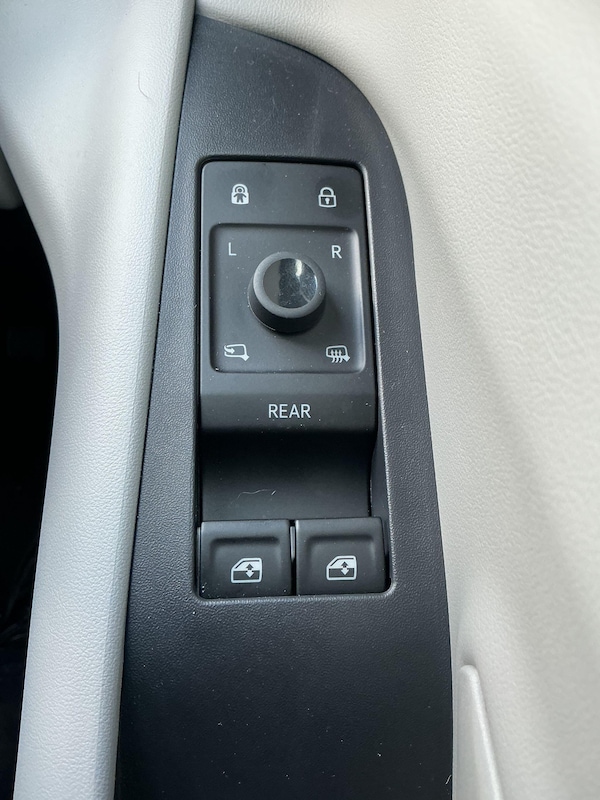 Used Ford Explorer 2024 for sale - 76122447: Photo 21