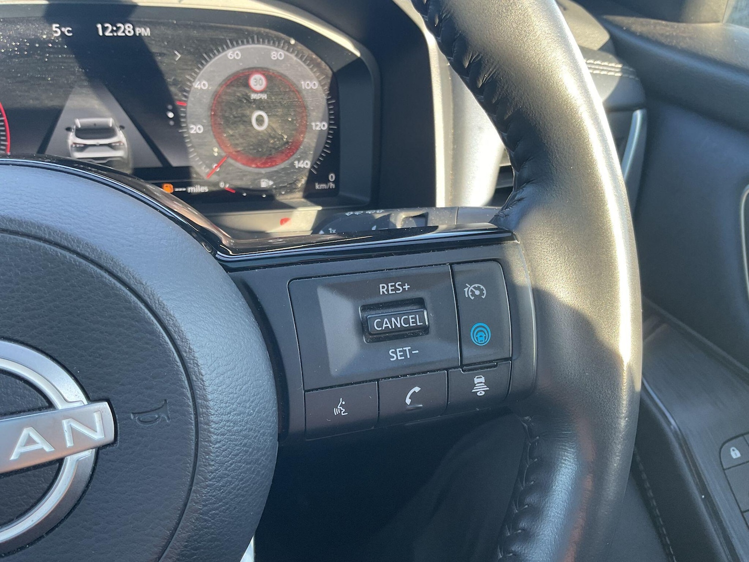 Used Nissan Qashqai for sale - 76996939: Photo 26