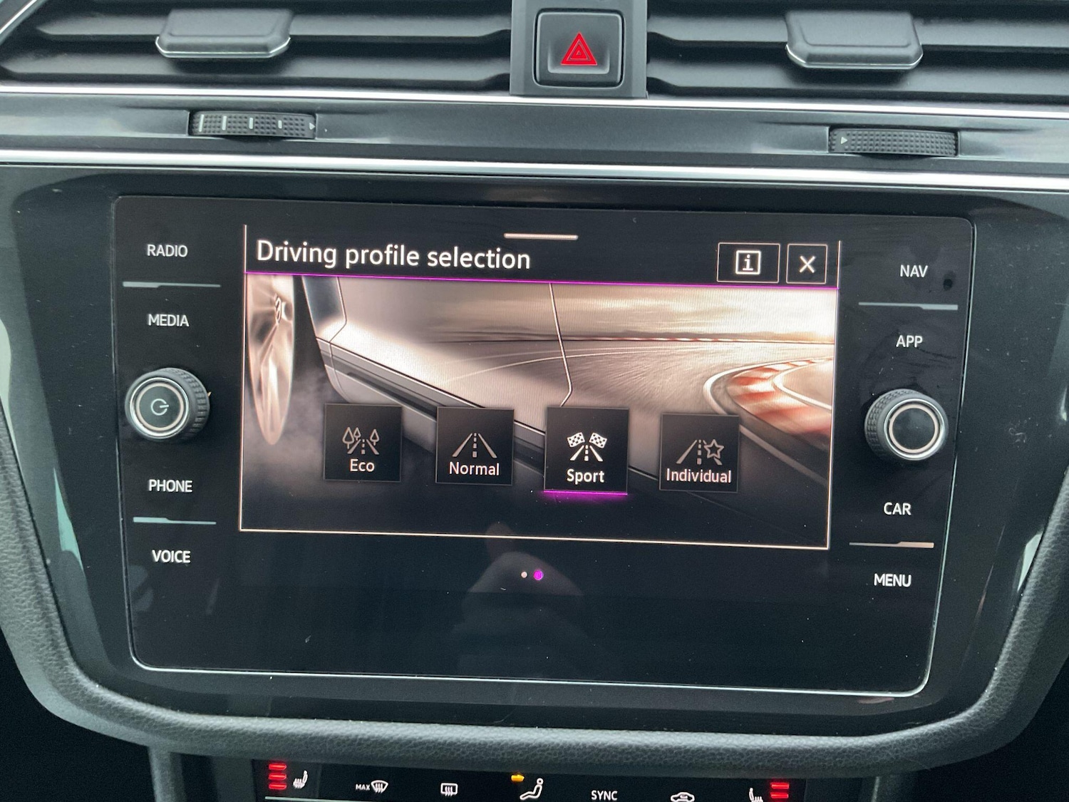 Used Volkswagen Tiguan 2022 for sale - 76994964: Photo 37