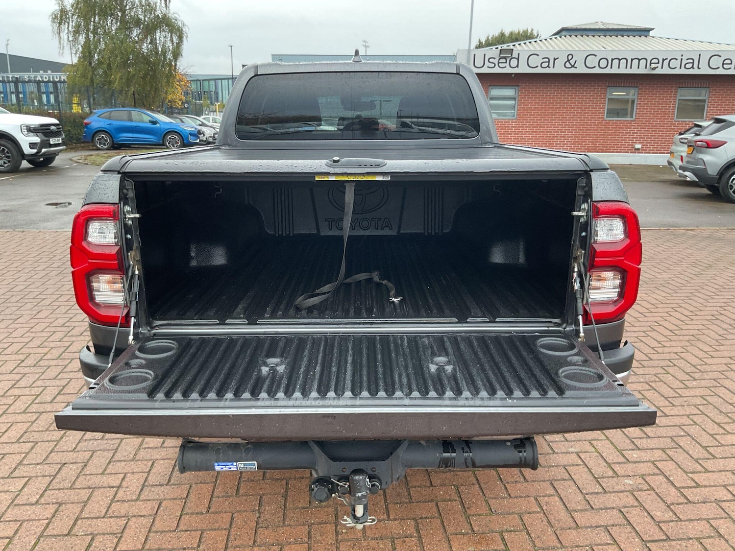 Used Toyota Hilux 2024 for sale - 76361298: Photo 12