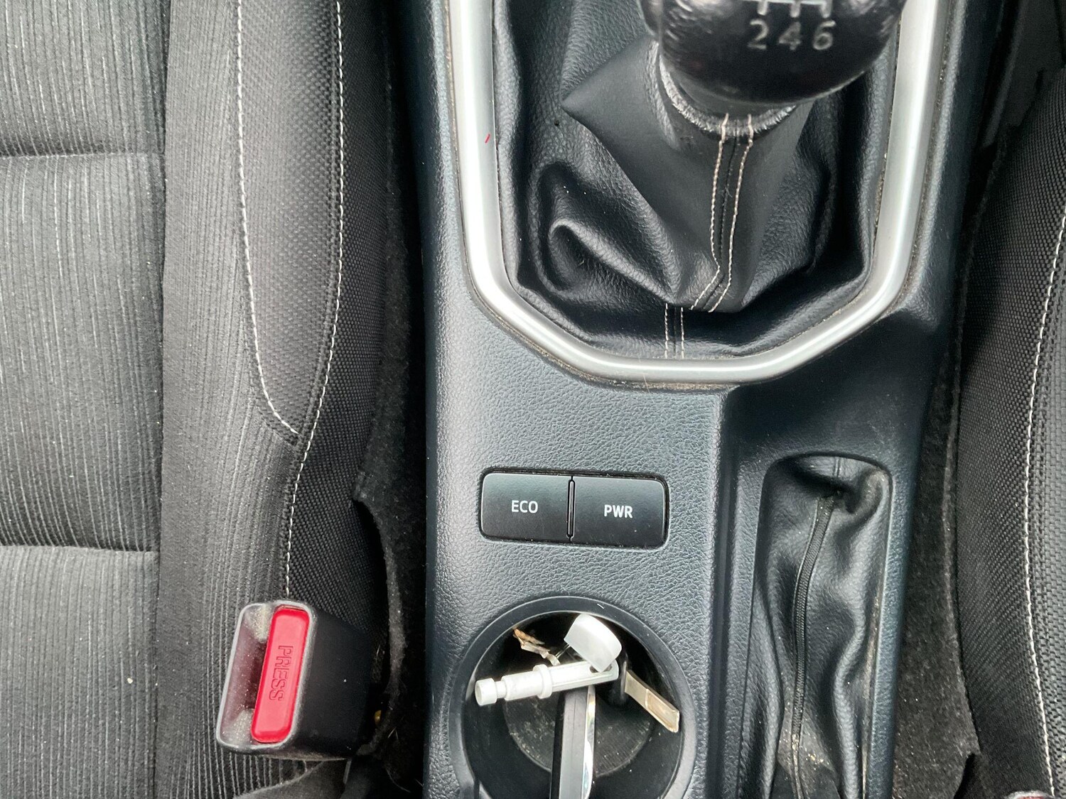 Used Toyota Hilux 2024 for sale - 76361298: Photo 19