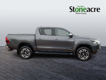 Used Toyota Hilux 2024 for sale - 76361298: Photo
