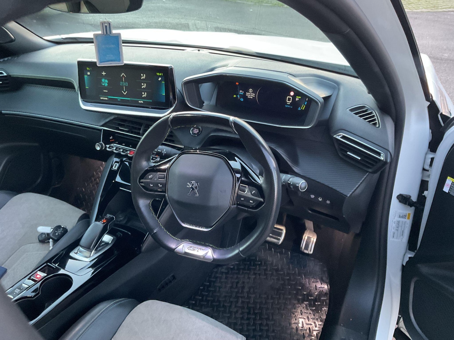 Used Peugeot 2008 2021 for sale - 76965175: Photo 10