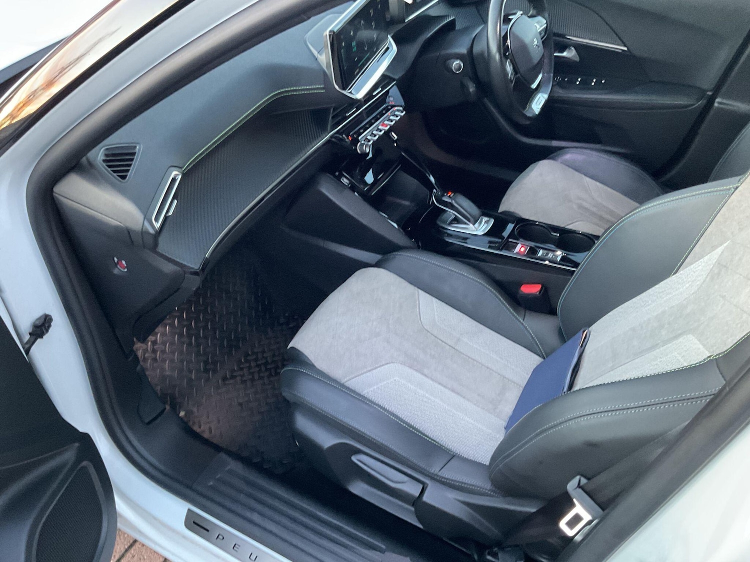 Used Peugeot 2008 2021 for sale - 76965175: Photo 14