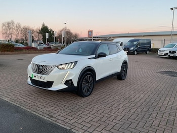 Used Peugeot 2008 2021 for sale - 76965175: Photo