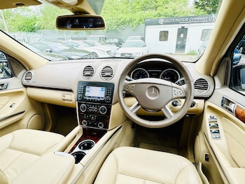 Used Mercedes-Benz GL Class 2007 for sale - 76991195: Photo