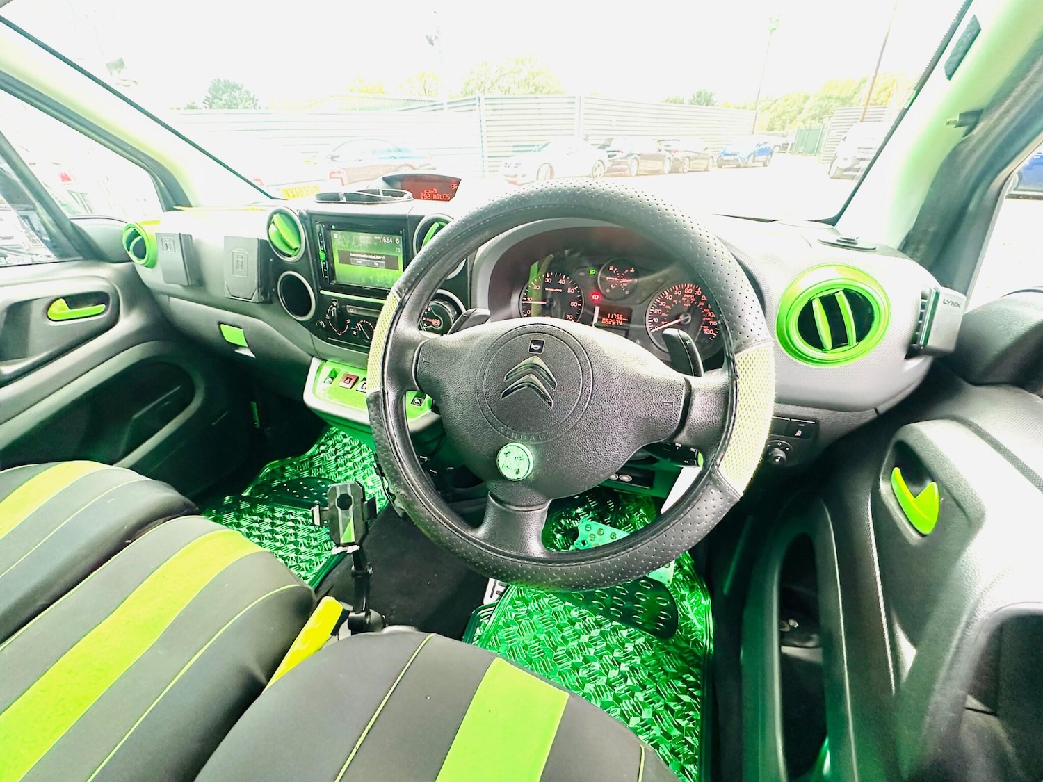 Used Citroen Berlingo 2015 for sale - 76976877: Photo 3