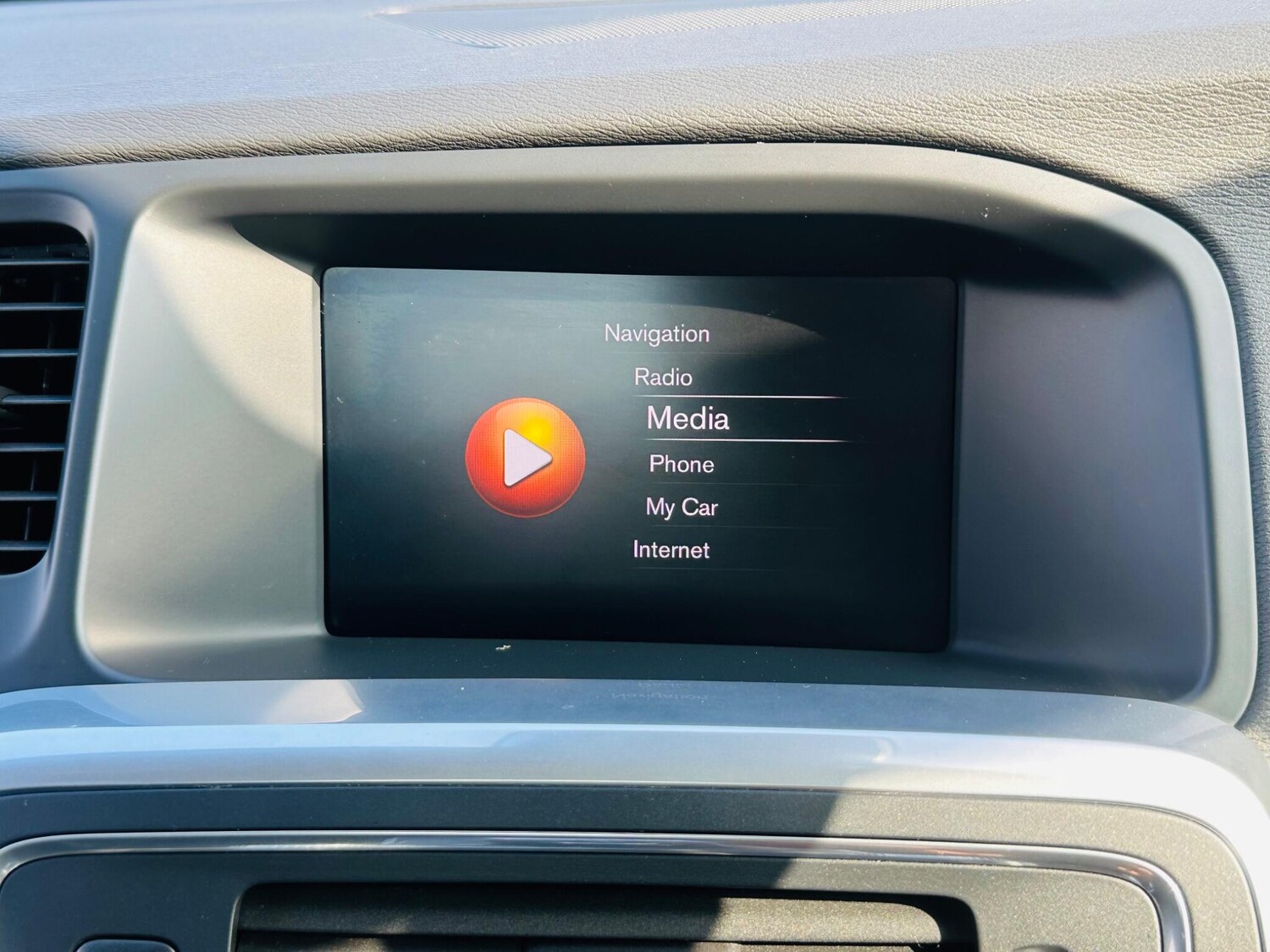 Used Volvo S60 2018 for sale - 76174662: Photo 33