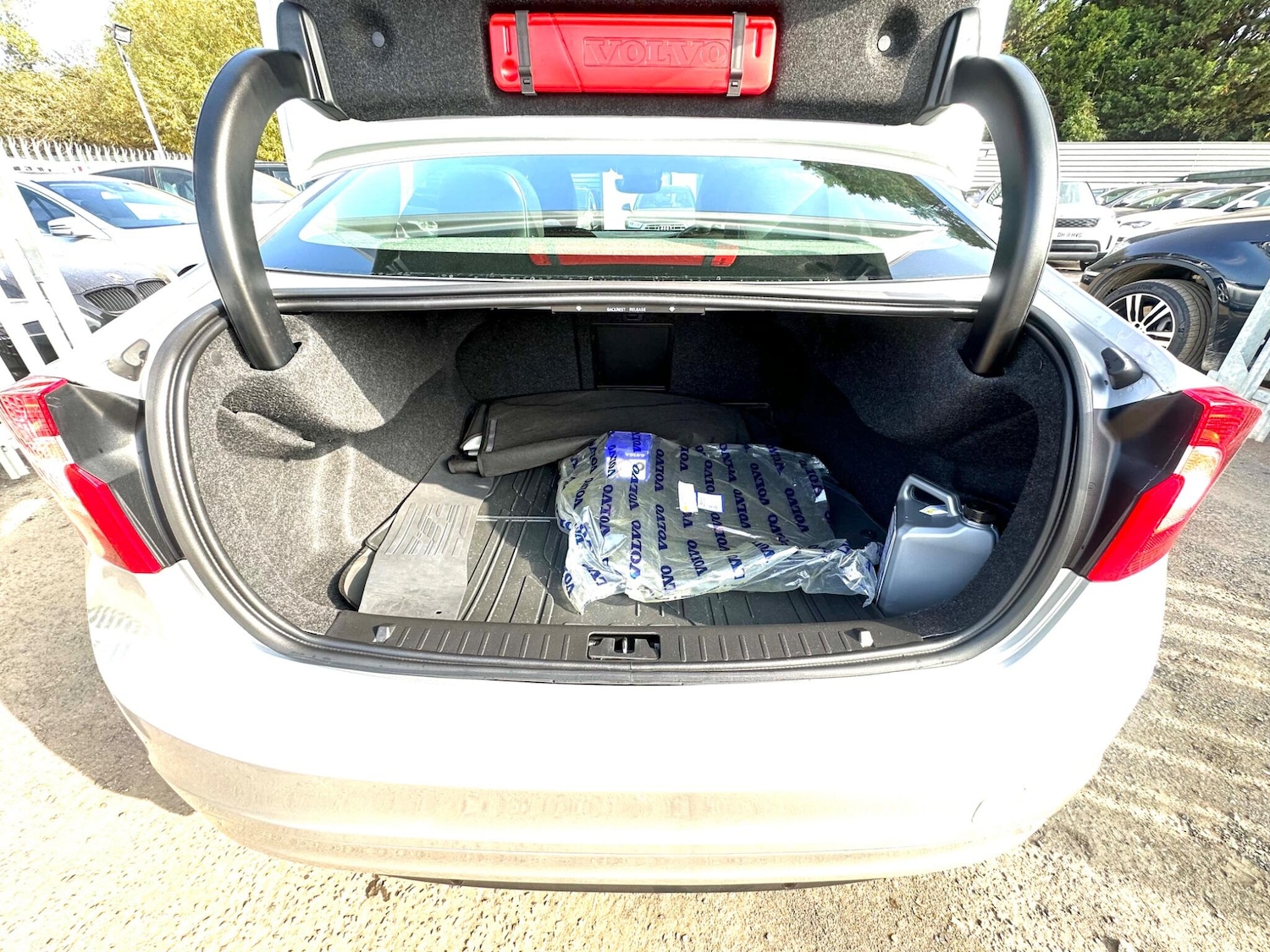 Used Volvo S60 2018 for sale - 76174662: Photo 57