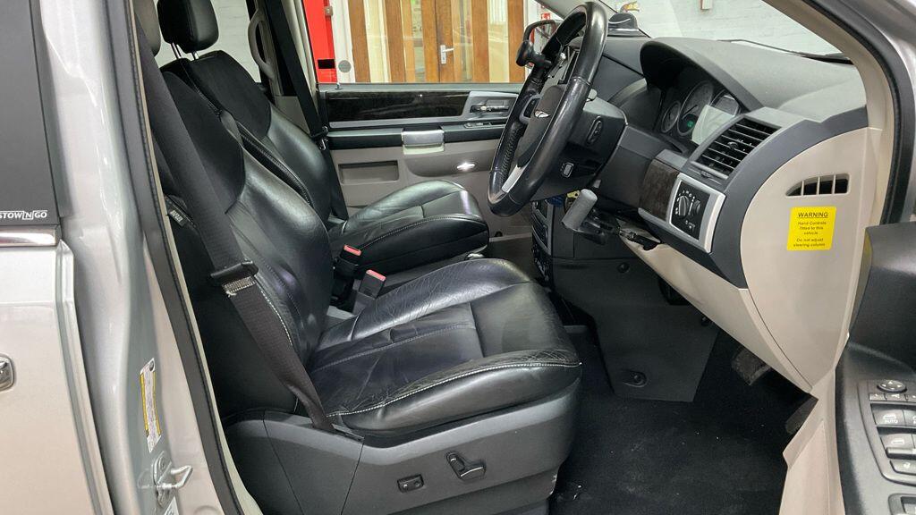 Used Chrysler Grand Voyager 2012 for sale - 77925312: Photo 3