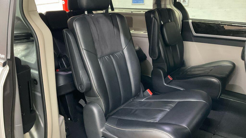 Used Chrysler Grand Voyager 2012 for sale - 77925312: Photo 6