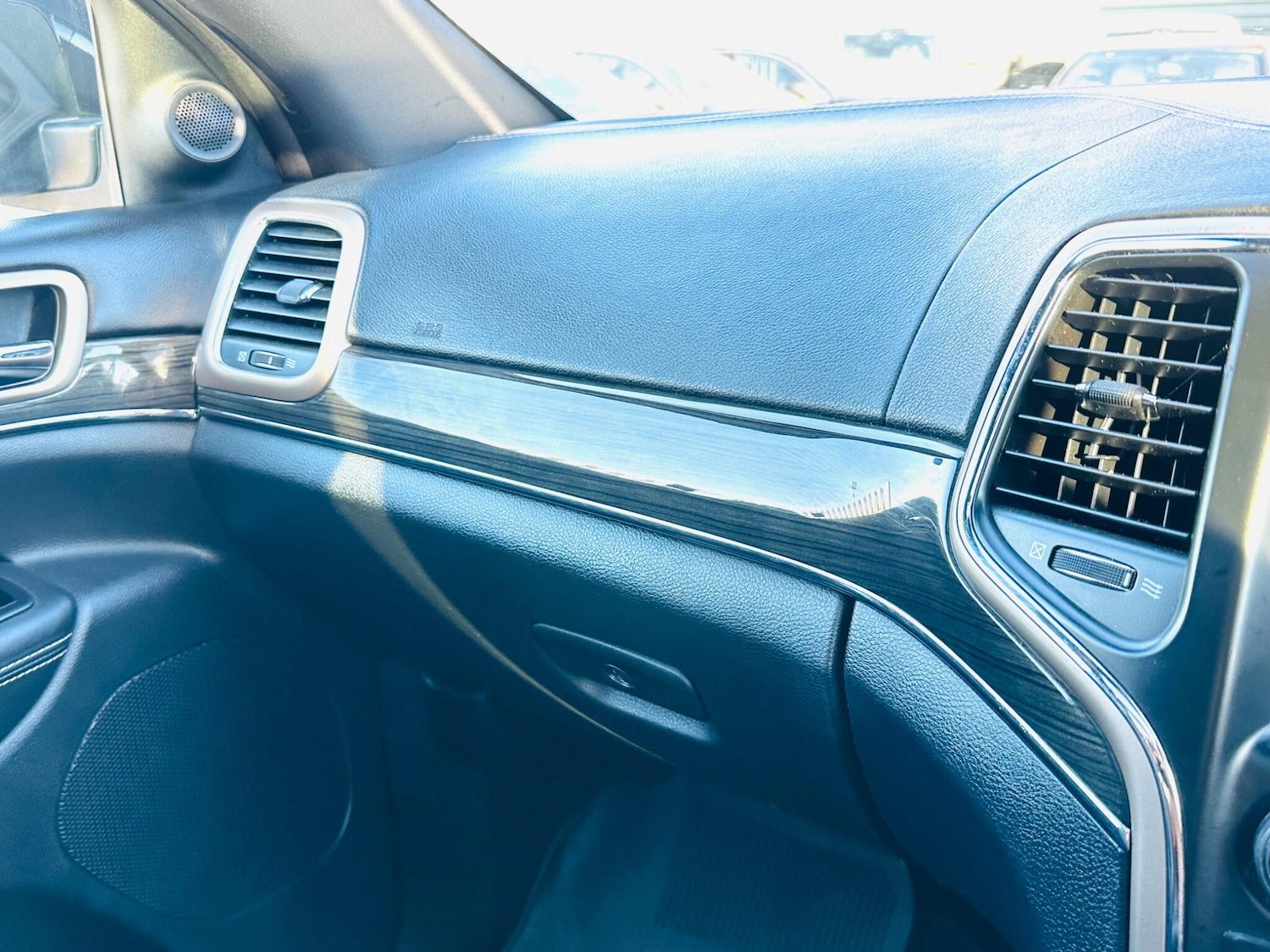 Used Jeep Grand Cherokee 2015 for sale - 77162984: Photo 59