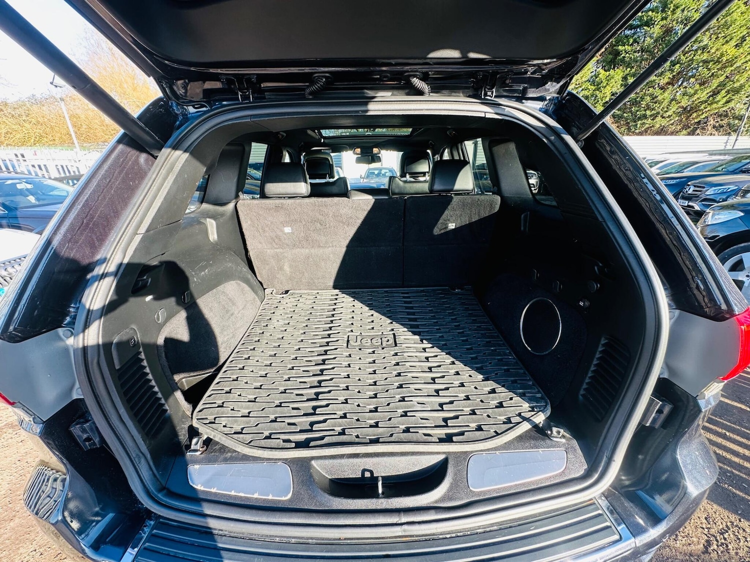 Used Jeep Grand Cherokee 2015 for sale - 77162984: Photo 68