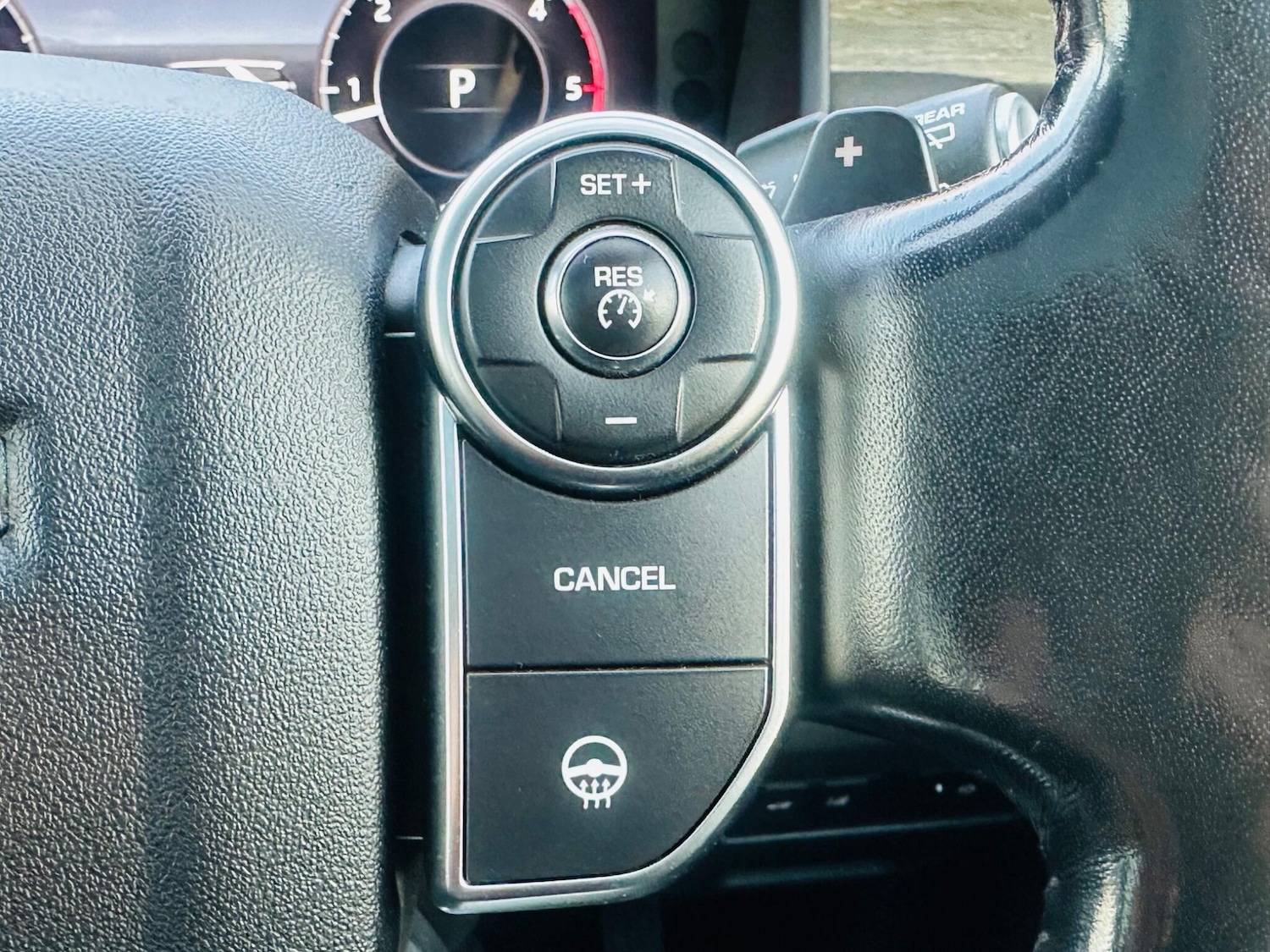 Used Land Rover Discovery 2018 for sale - 75414218: Photo 36