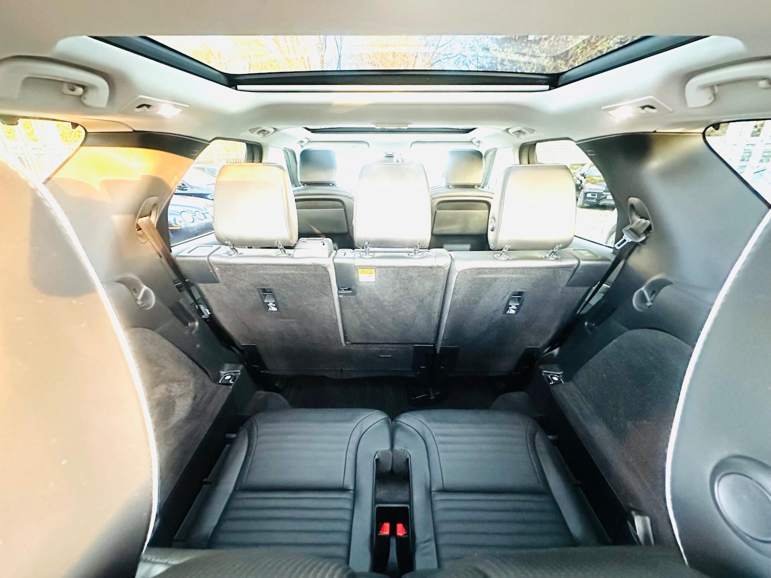 Used Land Rover Discovery 2018 for sale - 75414218: Photo 75