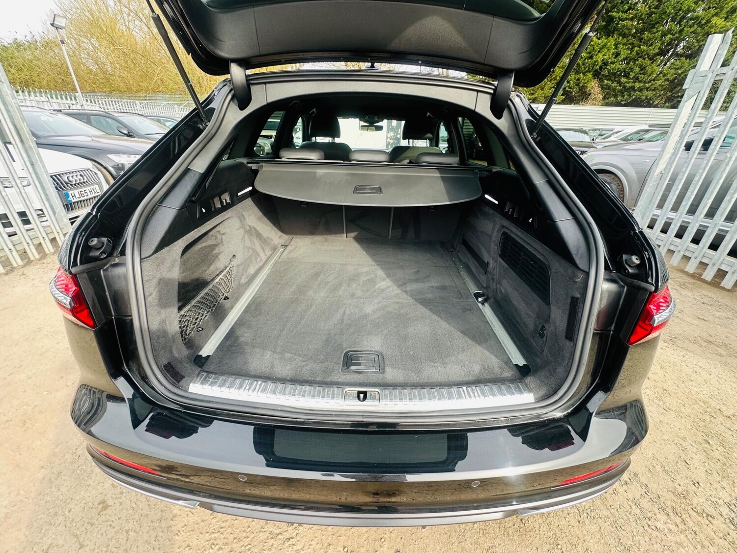 Used Audi A6 Avant 2019 for sale - 77611893: Photo 70