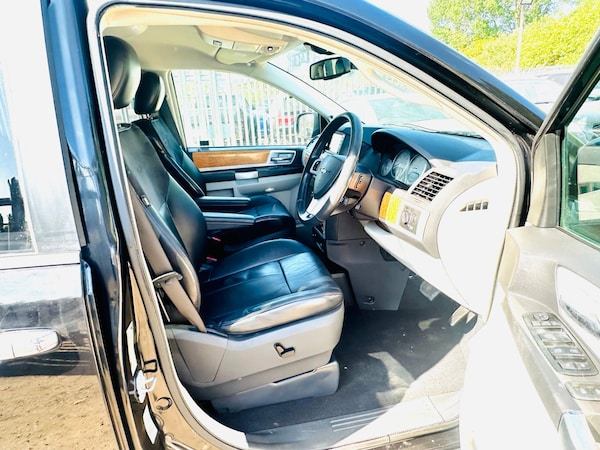 Used Chrysler Grand Voyager 2009 for sale - 74442215: Photo 16