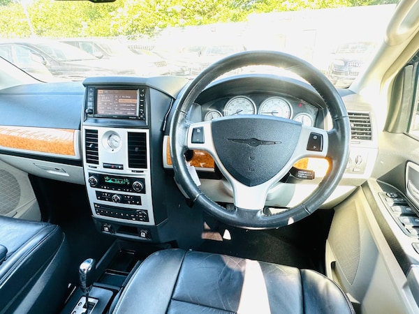 Used Chrysler Grand Voyager 2009 for sale - 74442215: Photo 24