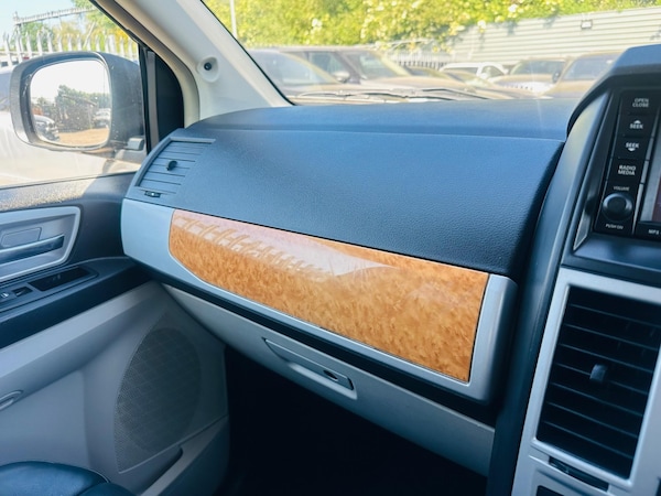 Used Chrysler Grand Voyager 2009 for sale - 74442215: Photo 47