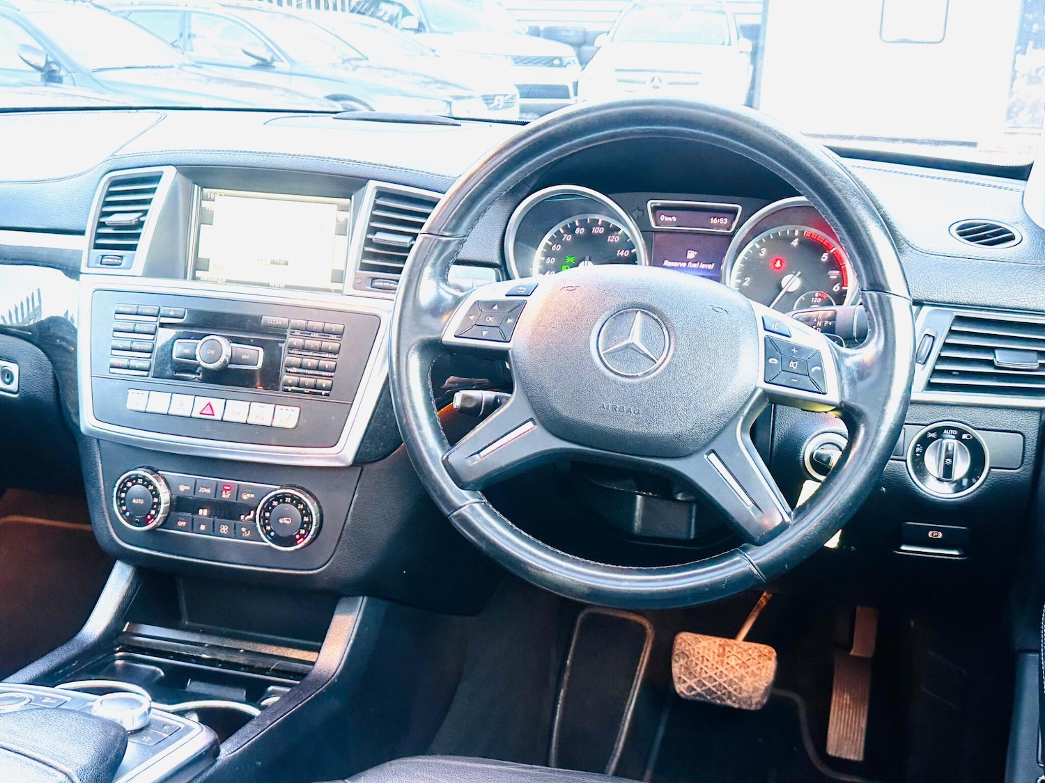 Used Mercedes-Benz GL Class 2014 for sale - 76990463: Photo 29