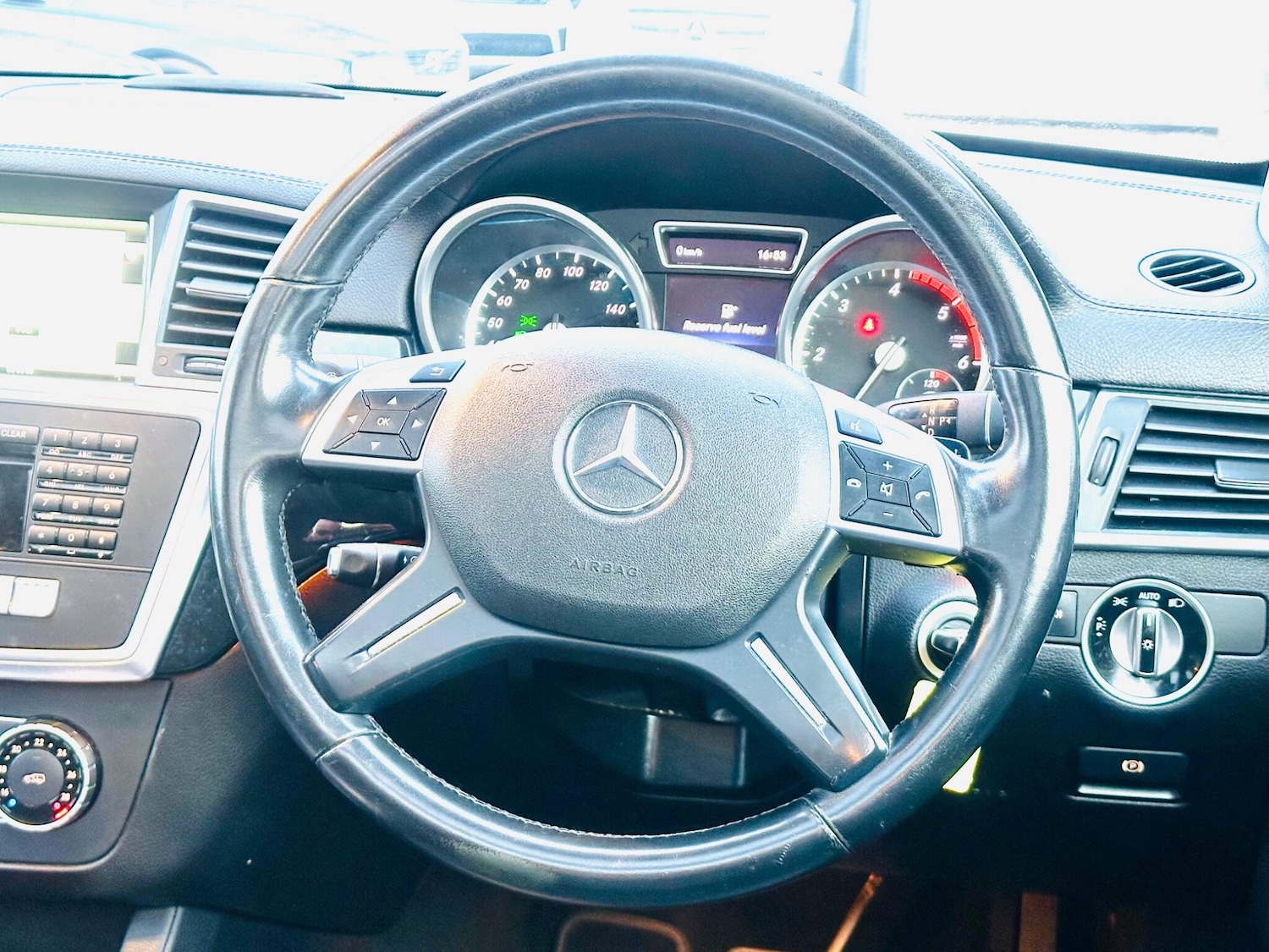 Used Mercedes-Benz GL Class 2014 for sale - 76990463: Photo 30