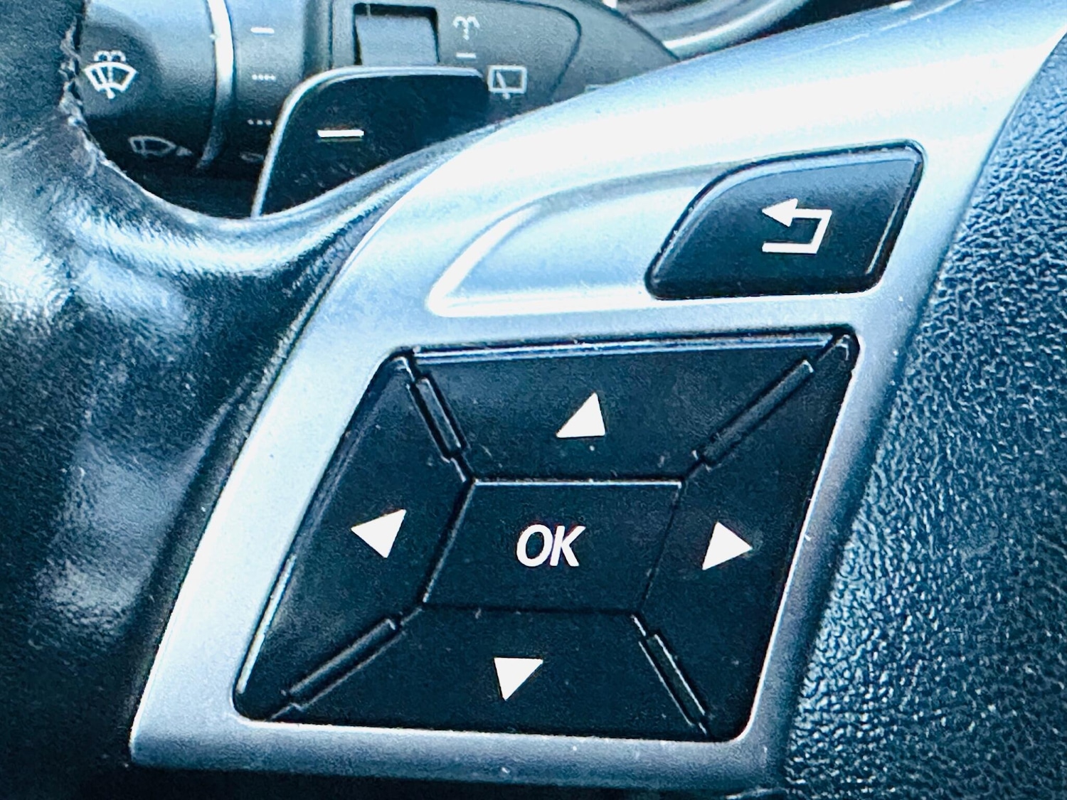 Used Mercedes-Benz GL Class 2014 for sale - 76990463: Photo 35