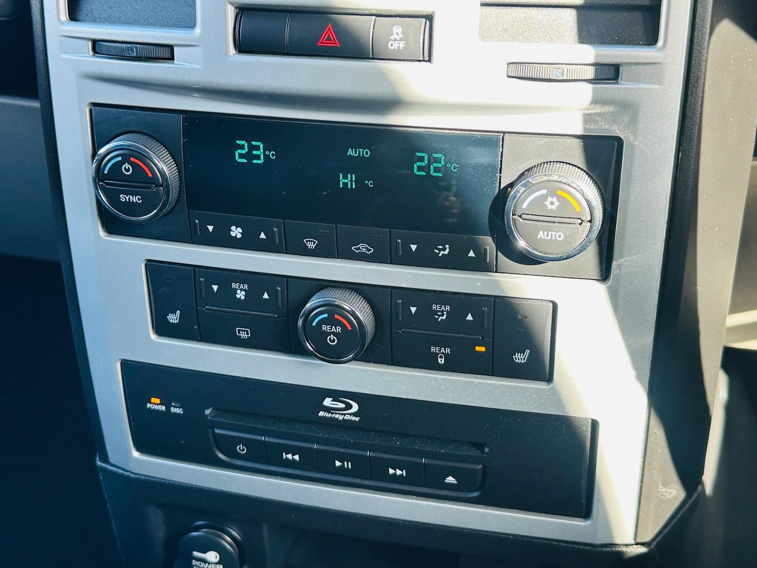 Used Chrysler Grand Voyager 2014 for sale - 76995734: Photo 41