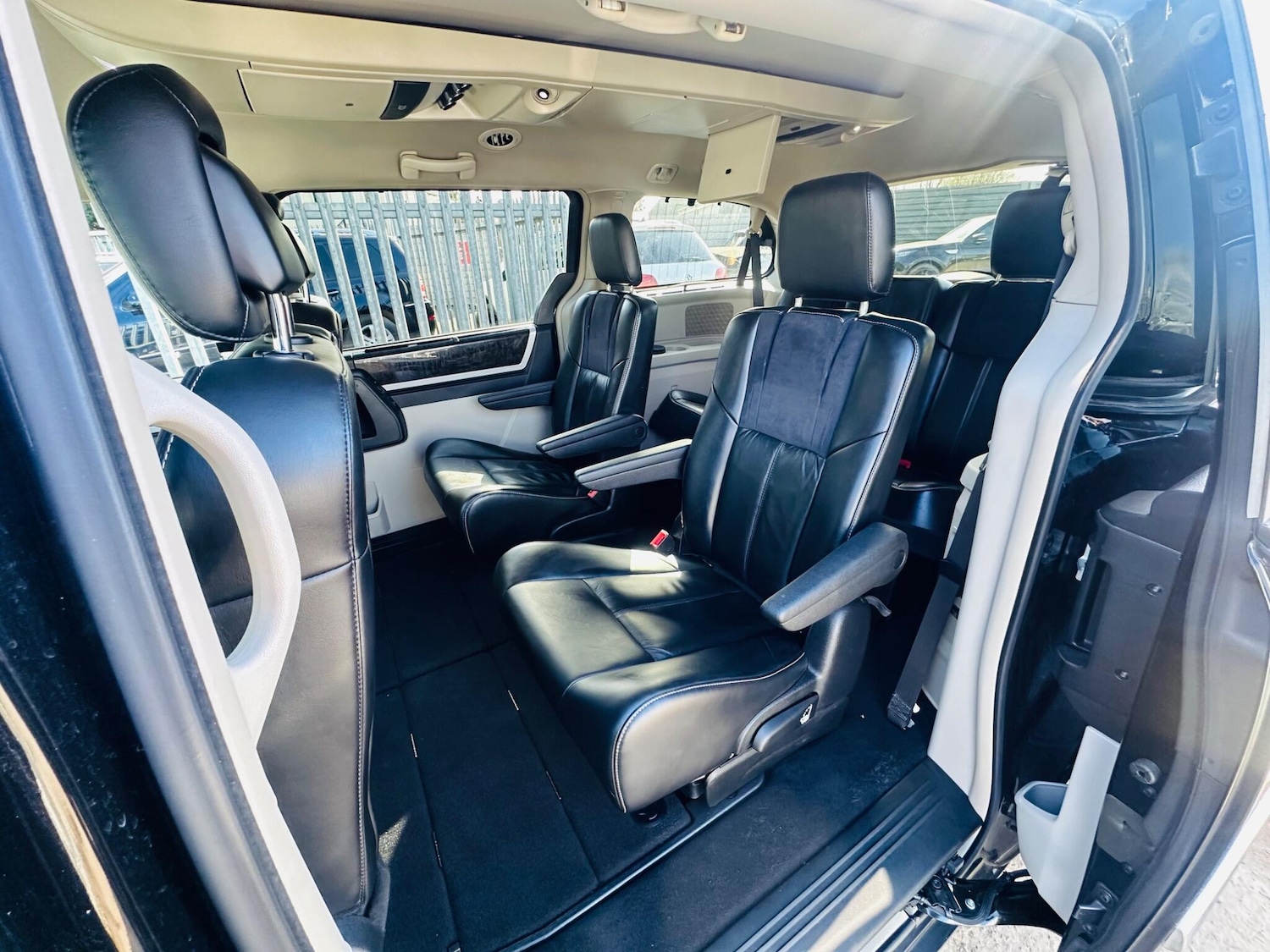 Used Chrysler Grand Voyager 2014 for sale - 76995734: Photo 55