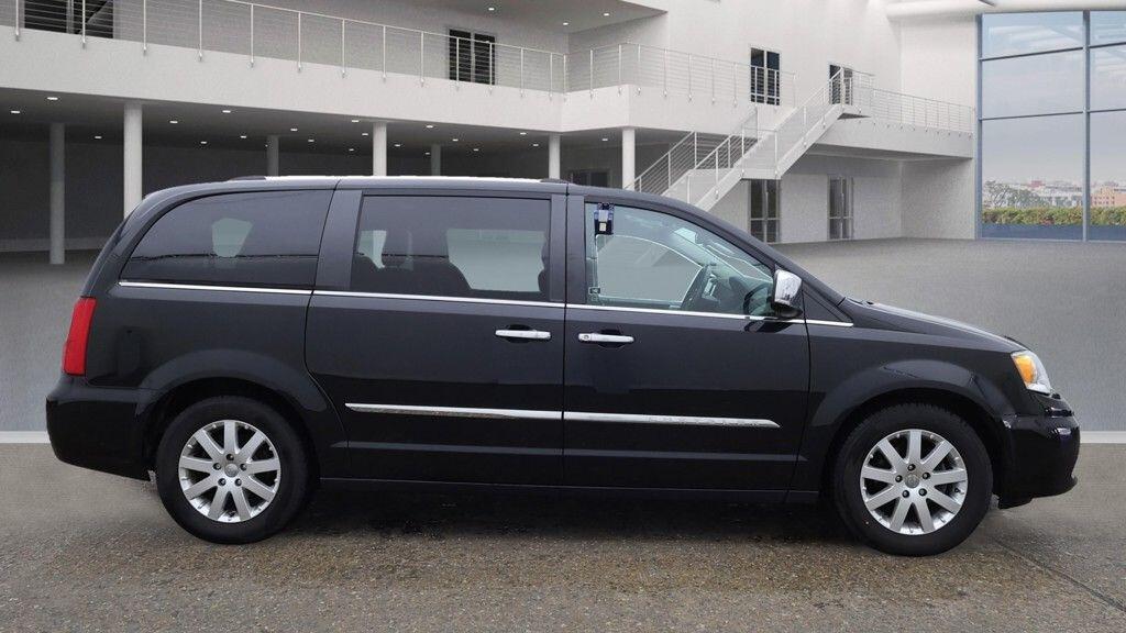 Used Chrysler Grand Voyager 2014 for sale - 76995734: Photo 8