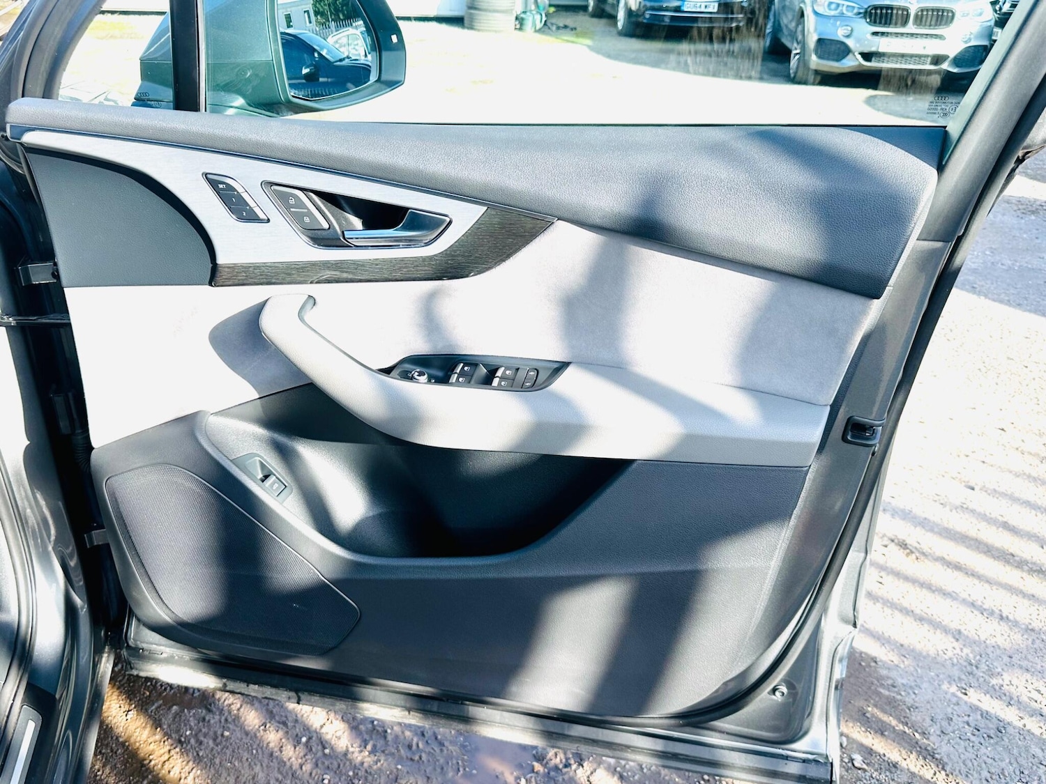 Used Audi Q7 2015 for sale - 77611800: Photo 25