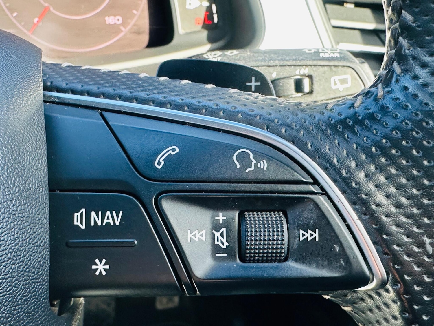 Used Audi Q7 2015 for sale - 77611800: Photo 36