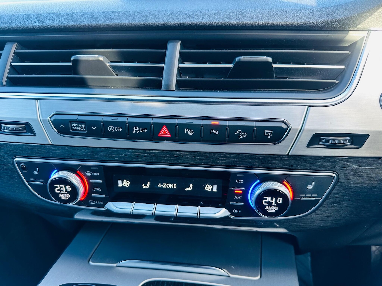 Used Audi Q7 2015 for sale - 77611800: Photo 65